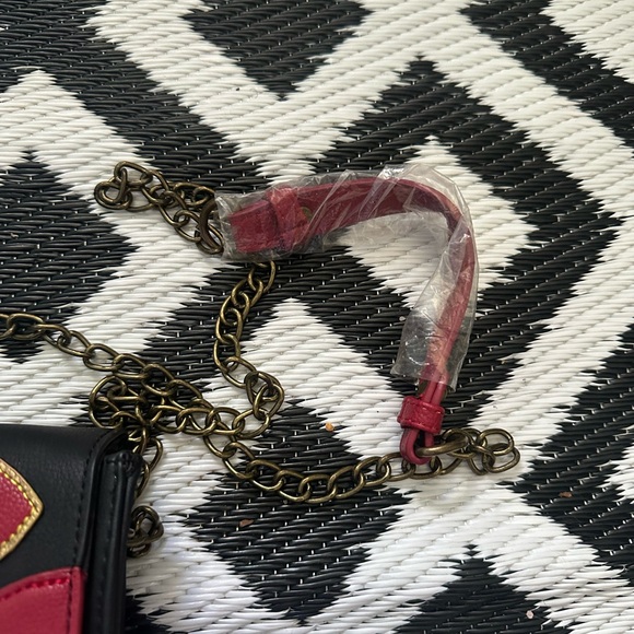 NWT Harry Potter Hogwarts Express Black and Red Crossbody Bag - Picture 5 of 6